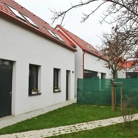 Ubytovanie Dobra Lipa Pozsony Kültér fotó